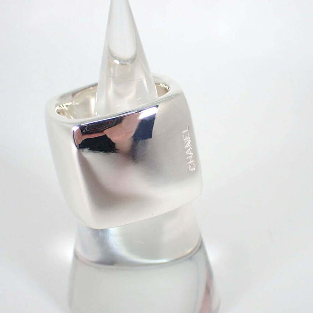 CHANEL Silver Ring - Picture 3 of 10
